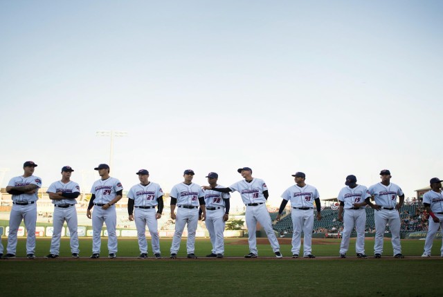 Where to find a passenger Van for rent in Chicago when you travel with a sports team