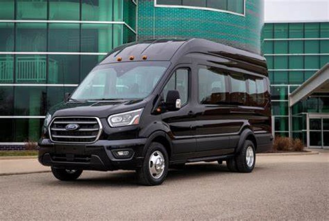 things about Ford transit 15 Passenger Vans